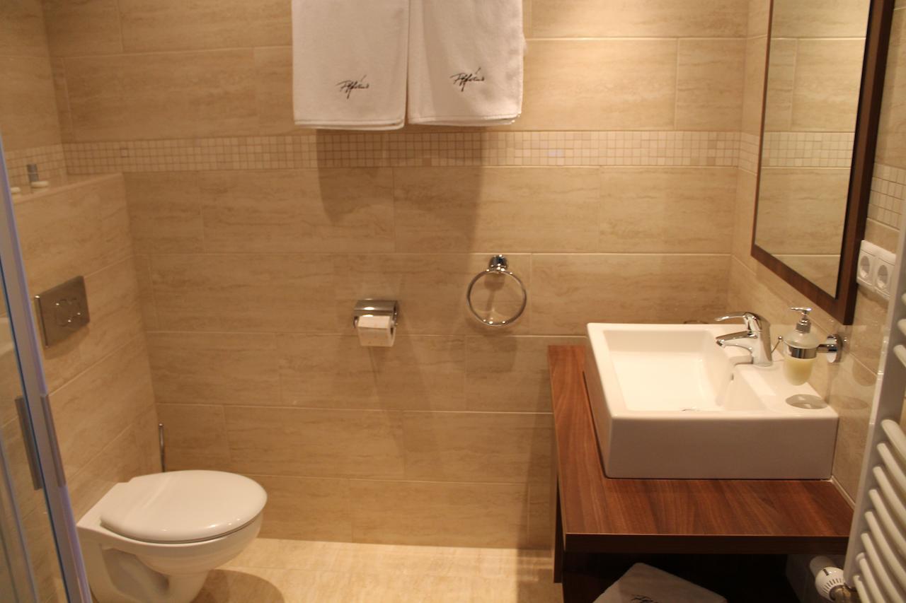 Tiffán's Pincészet és Panzió Hotel Villány Szoba fotó